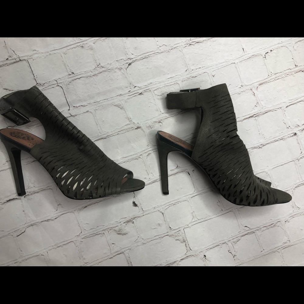 Gray, Vince Camuto.